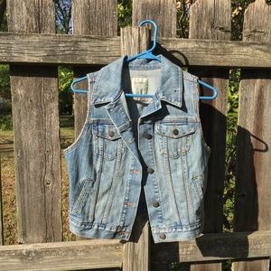 💘Old Navy Denim Jacket💘